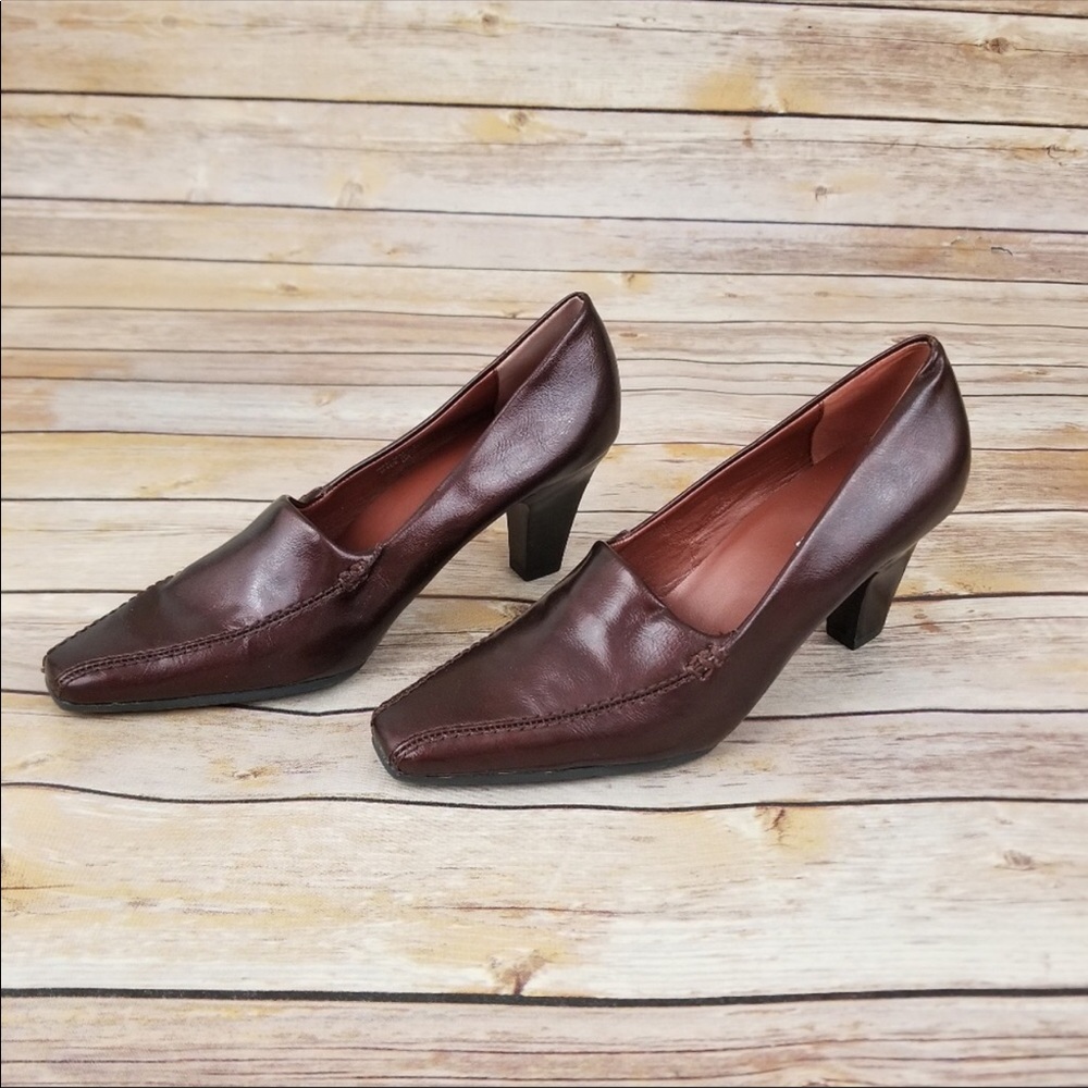 Aerosoles brownish red heel boots NWOB size 6